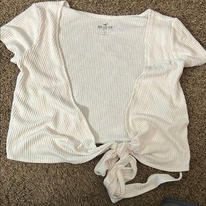 Hollister Women's Cream Ribbed Tie-Front Cover